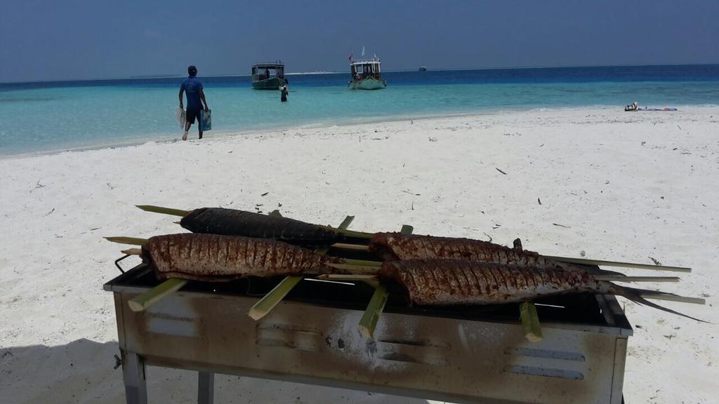 Hudhu Raakani Lodge Maldives Thinadhoo (Vaavu Atoll) Exterior foto
